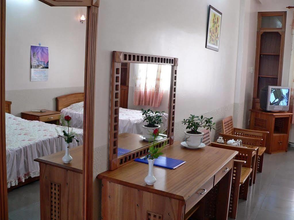 Hoa Binh 2 Hotel Long Xuyên エクステリア 写真